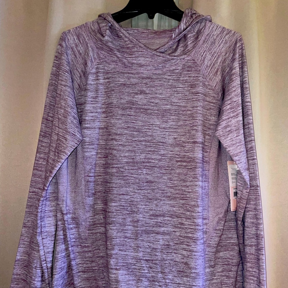 Women’s long sleeve top